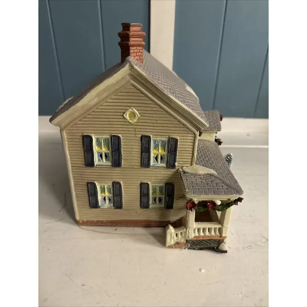 Classic American Home Accents Holiday Porcelain Christmas Village *read‎